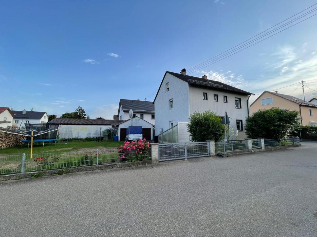 Guntia Apartment Mit Grossem Garten Γκούνζμπουργκ Εξωτερικό φωτογραφία
