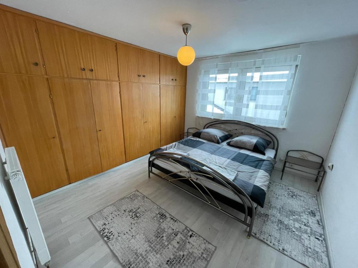 Guntia Apartment Mit Grossem Garten Γκούνζμπουργκ Εξωτερικό φωτογραφία