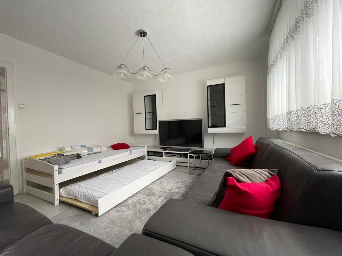 Guntia Apartment Mit Grossem Garten Γκούνζμπουργκ Εξωτερικό φωτογραφία